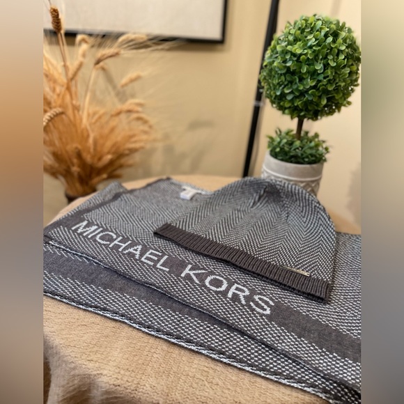 Set of 2 - Michael Kors Gray Hat-Beanie and Scarf Set w Sparkling Silver Details - Picture 9 of 13
